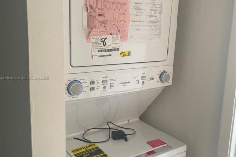 Купить кондоминиум в Майами, Флорида 2 спальни, 88.81м2, № 2043542 - фото 9