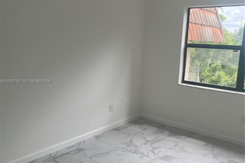 Купить кондоминиум в Майами, Флорида 2 спальни, 88.81м2, № 2043542 - фото 2