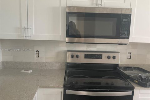 Купить кондоминиум в Майами, Флорида 2 спальни, 88.81м2, № 2043542 - фото 4