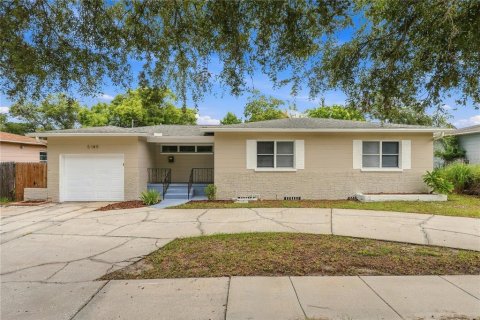 Casa en Saint Petersburg, Florida 3 dormitorios, 185.43 m2 № 2379647