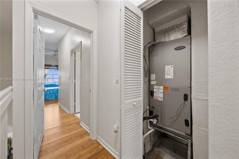 Townhouse in Miramar, Florida 3 bedrooms, 147.34 sq.m. № 1963717 - photo 19