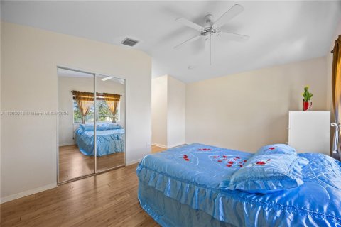 Townhouse in Miramar, Florida 3 bedrooms, 147.34 sq.m. № 1963717 - photo 21