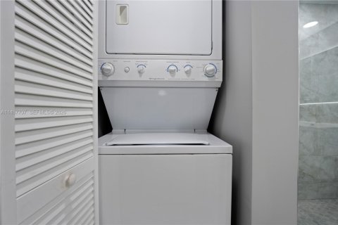 Copropriété à louer à Miami, Floride: 1 chambre, 76.64 m2 № 2091322 - photo 30