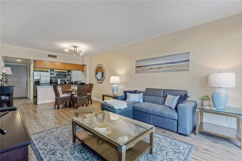 Copropriété à louer à Miami, Floride: 1 chambre, 76.64 m2 № 2091322 - photo 4