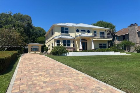 Casa en venta en Cocoa, Florida, 5 dormitorios, 406.17 m2 № 1936486 - foto 5