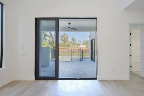House in Sarasota, Florida 4 bedrooms, 296.45 sq.m. № 1688239 - photo 13