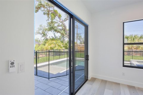 House in Sarasota, Florida 4 bedrooms, 296.45 sq.m. № 1688239 - photo 30