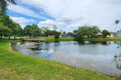 Casa en venta en Orlando, Florida, 4 dormitorios, 293.01 m2 № 2101663 - foto 6