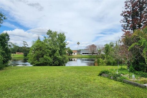 Casa en venta en Orlando, Florida, 4 dormitorios, 293.01 m2 № 2101663 - foto 7