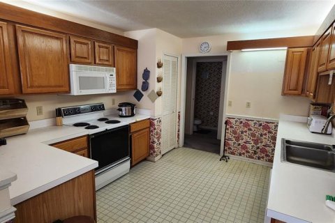 Casa en venta en Orlando, Florida, 4 dormitorios, 293.01 m2 № 2101663 - foto 12