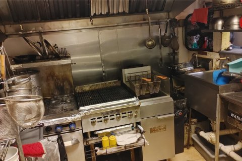 Commercial property in North Miami Beach, Florida № 1985537 - photo 7