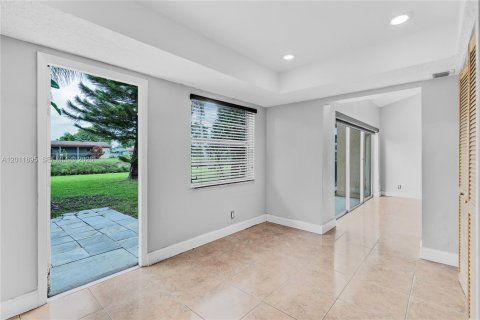 Townhouse in Plantation, Florida 3 bedrooms, 150.87 sq.m. № 2074974 - photo 15