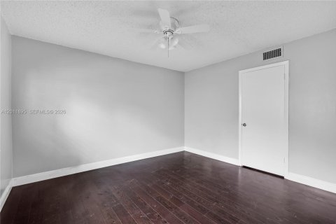 Townhouse in Plantation, Florida 3 bedrooms, 150.87 sq.m. № 2074974 - photo 21