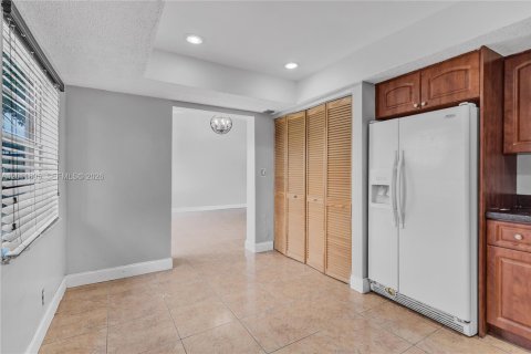 Townhouse in Plantation, Florida 3 bedrooms, 150.87 sq.m. № 2074974 - photo 13