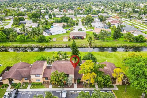 Townhouse in Plantation, Florida 3 bedrooms, 150.87 sq.m. № 2074974 - photo 27