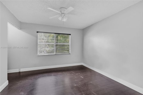 Townhouse in Plantation, Florida 3 bedrooms, 150.87 sq.m. № 2074974 - photo 20