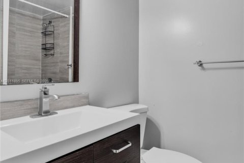 Townhouse in Plantation, Florida 3 bedrooms, 150.87 sq.m. № 2074974 - photo 25