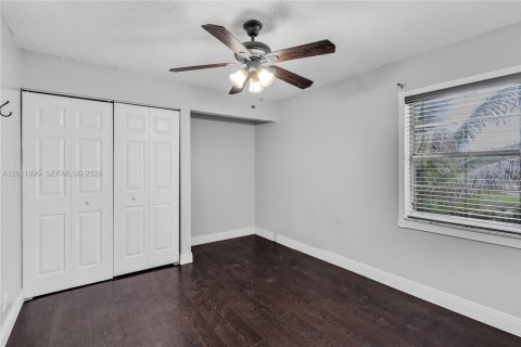 Townhouse in Plantation, Florida 3 bedrooms, 150.87 sq.m. № 2074974 - photo 23