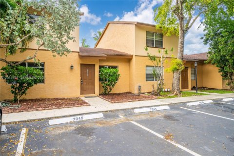Townhouse in Plantation, Florida 3 bedrooms, 150.87 sq.m. № 2074974 - photo 7