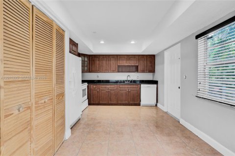 Townhouse in Plantation, Florida 3 bedrooms, 150.87 sq.m. № 2074974 - photo 12