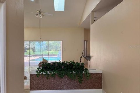 House in Eustis, Florida 4 bedrooms, 278.52 sq.m. № 2219701 - photo 23