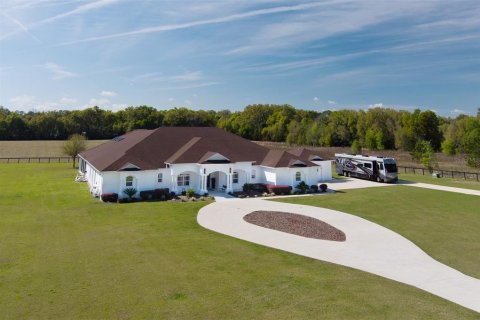 House in Ocala, Florida 6 bedrooms, 568.19 sq.m. № 2152181 - photo 2