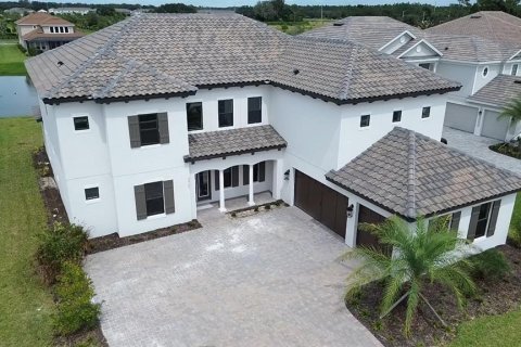 Casa en alquiler en Wesley Chapel, Florida, 6 dormitorios, 472.97 m2 № 1913563 - foto 1
