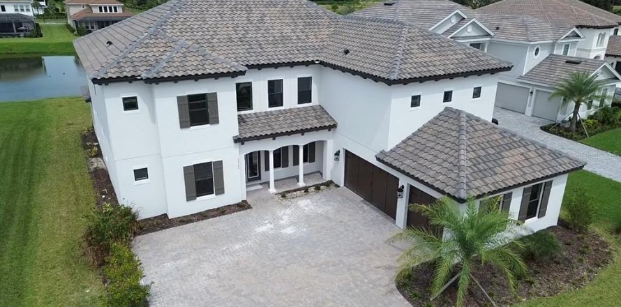 Casa en Wesley Chapel, Florida 6 dormitorios, 472.97 m2 № 1913563
