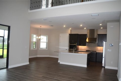 Casa en alquiler en Wesley Chapel, Florida, 6 dormitorios, 472.97 m2 № 1913563 - foto 5