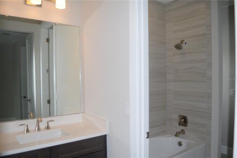 Casa en alquiler en Wesley Chapel, Florida, 6 dormitorios, 472.97 m2 № 1913563 - foto 30
