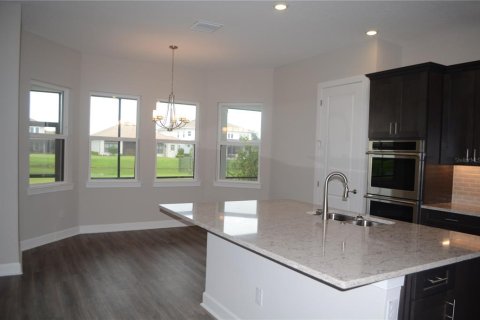 Casa en alquiler en Wesley Chapel, Florida, 6 dormitorios, 472.97 m2 № 1913563 - foto 8