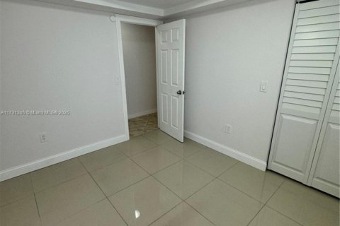 Купить коммерческую недвижимость в Уэст-Палм-Бич, Флорида 269.79м2, № 1864236 - фото 15
