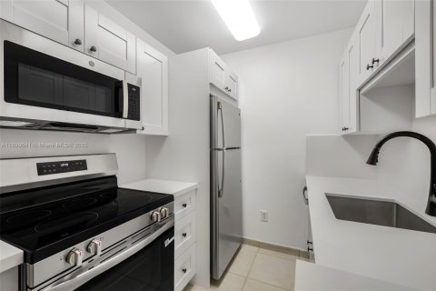 Copropriété à vendre à Miami, Floride: 1 chambre, 57.13 m2 № 1953651 - photo 4