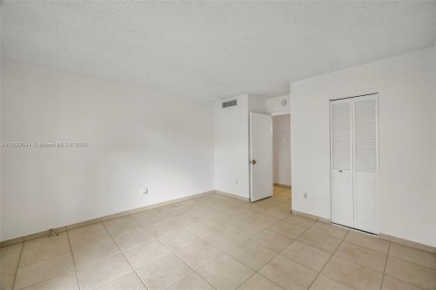 Copropriété à vendre à Miami, Floride: 1 chambre, 57.13 m2 № 1953651 - photo 17