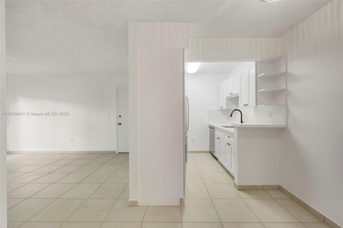 Copropriété à vendre à Miami, Floride: 1 chambre, 57.13 m2 № 1953651 - photo 2