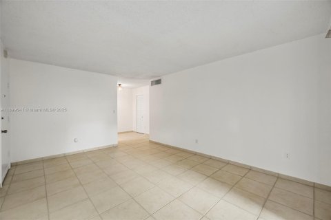 Copropriété à vendre à Miami, Floride: 1 chambre, 57.13 m2 № 1953651 - photo 12
