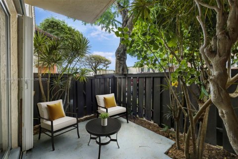 Copropriété à vendre à Miami, Floride: 1 chambre, 57.13 m2 № 1953651 - photo 10