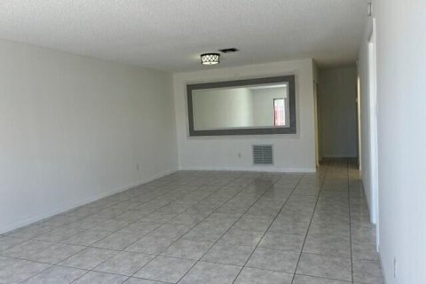 Adosado en venta en West Palm Beach, Florida, 3 dormitorios, 135.27 m2 № 2280733 - foto 5