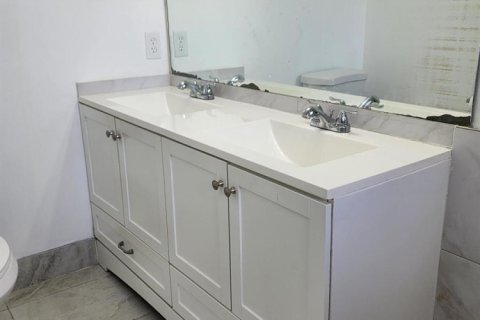Adosado en venta en West Palm Beach, Florida, 3 dormitorios, 135.27 m2 № 2280733 - foto 14