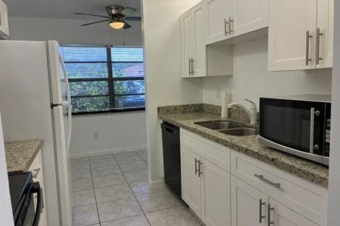 Adosado en venta en West Palm Beach, Florida, 3 dormitorios, 135.27 m2 № 2280733 - foto 11