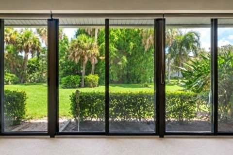 House in Sarasota, Florida 2 bedrooms, 159.79 sq.m. № 2230654 - photo 18