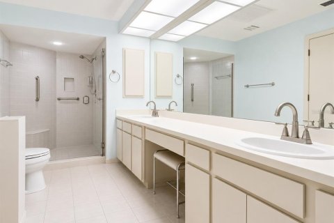 House in Sarasota, Florida 2 bedrooms, 159.79 sq.m. № 2230654 - photo 13