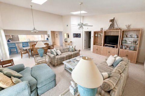 House in Sarasota, Florida 2 bedrooms, 159.79 sq.m. № 2230654 - photo 3