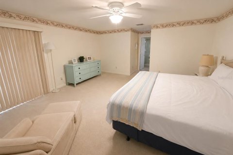 House in Sarasota, Florida 2 bedrooms, 159.79 sq.m. № 2230654 - photo 10