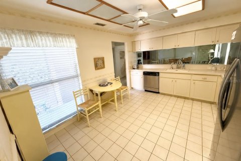 House in Sarasota, Florida 2 bedrooms, 159.79 sq.m. № 2230654 - photo 5
