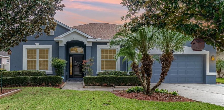 House in Oviedo, Florida 4 bedrooms, 187.11 sq.m. № 1844424