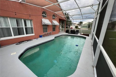 House in Davenport, Florida 4 bedrooms, 210.8 sq.m. № 2225797 - photo 22