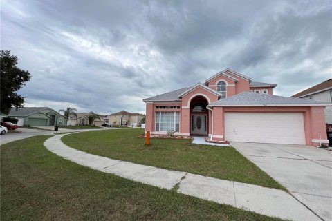 House in Davenport, Florida 4 bedrooms, 210.8 sq.m. № 2225797 - photo 2