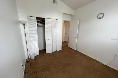 House in Davenport, Florida 4 bedrooms, 210.8 sq.m. № 2225797 - photo 21