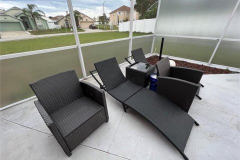 House in Davenport, Florida 4 bedrooms, 210.8 sq.m. № 2225797 - photo 23